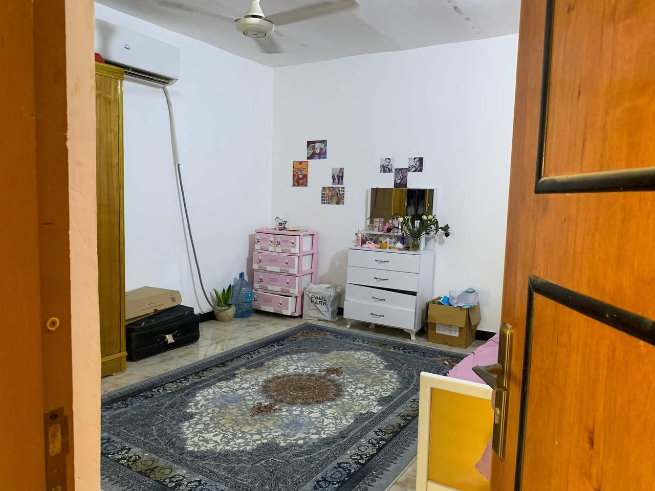 بيت للايجار مساحه 175م طابقين بالاسكان القديم يحتوي على 4 غرف نوم واستقبال وصاله ومطبخ وصحيات
الاستفسار ***********
