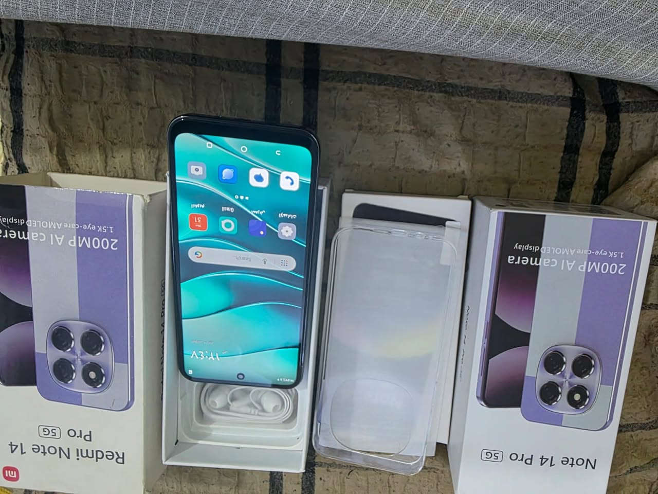 ريدمي 14 pro 5G
جهاز جديد غير مستخدم 
معا الملحقاتها كامله 
سماعه 
واير شحن
بلك شحن
كفر 
لزكه شاشه

مكاني بغداد 

رقمي : ***********
