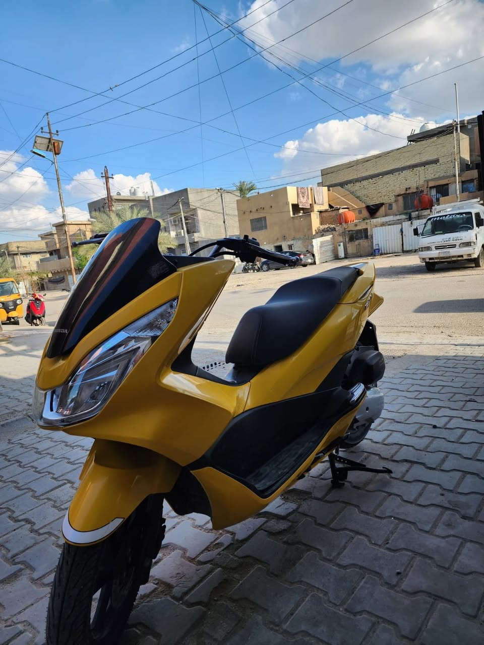 سلام عليكم
دراجة pcx دراجة نضيفة وخير من الله آي نقص مابية

ماشية 18 الف وسعرها 18 ورقة وبيها مجال قليل 

مكاني بغداد الشعلة  ***********
