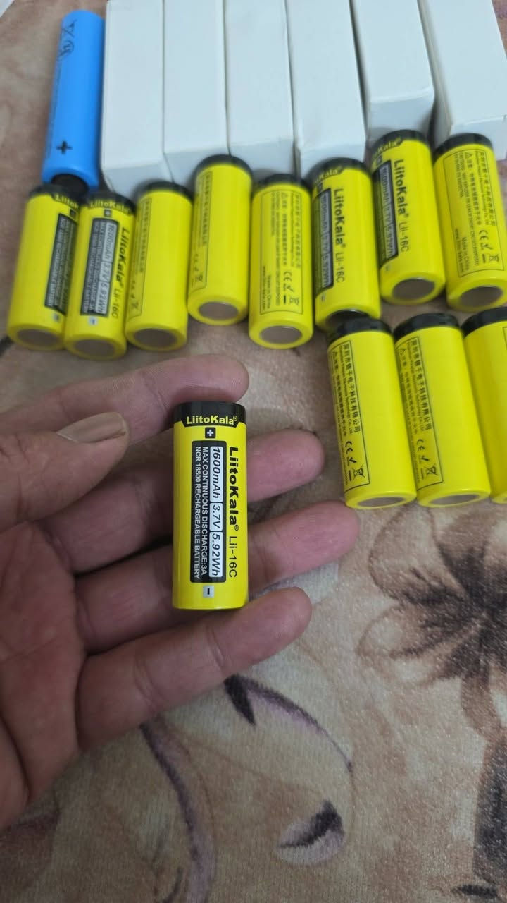 بطاريات بهذا الشكل سبعة منهن ليثيوم فوسفات الحديد و12 بطارية ليثيوم مثل ما موضح بالصورة جديد لوك غير مستخدم  السعر 35


**إذا كنت صاحب هذا الإعلان وتريد حذفه لأي سبب، رجاءا أرسل رسالة إلى الدعم الفني**