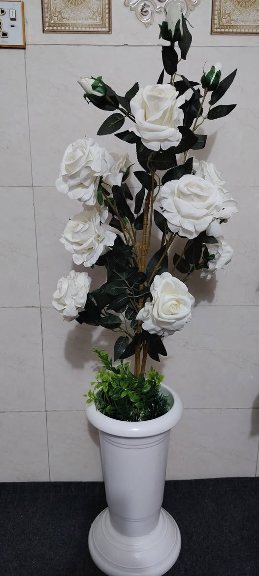 أشجار وسنادين ورد بأشكال جميله وقياسات مختلفه جمله ومفرد للطلب راسل البيج او الاتصال ب الرقم *********** واتساب نفس الرقم
