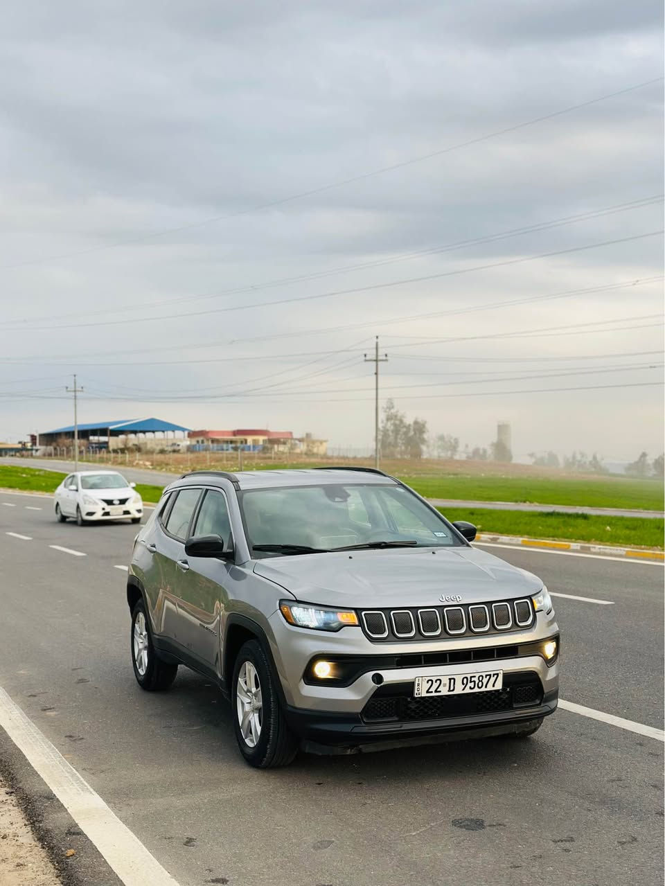 Jeep Compas 2022
بە ناوی خوای گەورە
جێب کۆمپاس ٢٠٢٢ فولی بێ پانۆڕاما
دەبڵ ئەکسلە شاشە گەورەیە برێک بەسمە ئۆتۆ هۆڵد
لایت ئۆتۆ لایت زینۆنی بیلادی کوشین جڵد  
٧٠ هەزار کیلۆمەتر ڕۆشتوە 
ڕەنگی سلڤەرە
گێڕ تۆماتیکە گێڕ و مەکینەی بە شەرتە 
بە ناوی خۆمە ڕەقەم و سەنەوی نوێیە
سەیارەکە بێ بۆیاغە سندوقی گۆڕاوە بە بیلاد جەمپێکی دواوەی هەیە پێشی کەپسە دو پیدیئاڕی هەیە 
نرخی ١٣٩ وەڕەقە و معامەلەیەکی کەم
***********
شوێن کۆیە كويسينجاك, أربيل
