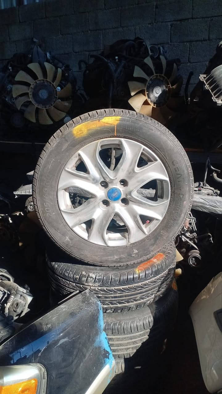 يتوفر أدوات وكير ومحرك فورد إيكو سبورت 2015 كاملة
العنوان السليمانية المنطقة الصناعية 
***********
