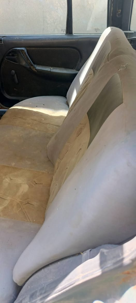 #للبيع 
سيارة اوميكا ستيشن موديل 93 سيارة صاحبها الشرعي متوفي رقم ابيض و بيها قاصرين يعني ورثة. حجة وصايا للقاصرين و قسام شرعي جاهزين سيارة مثل ما موضح شغالة مجرد متروكة. 20ورقة و بيها مجال مكان موصل جانب ايسر


**إذا كنت صاحب هذا الإعلان وتريد حذفه لأي سبب، رجاءا أرسل رسالة إلى الدعم الفني**