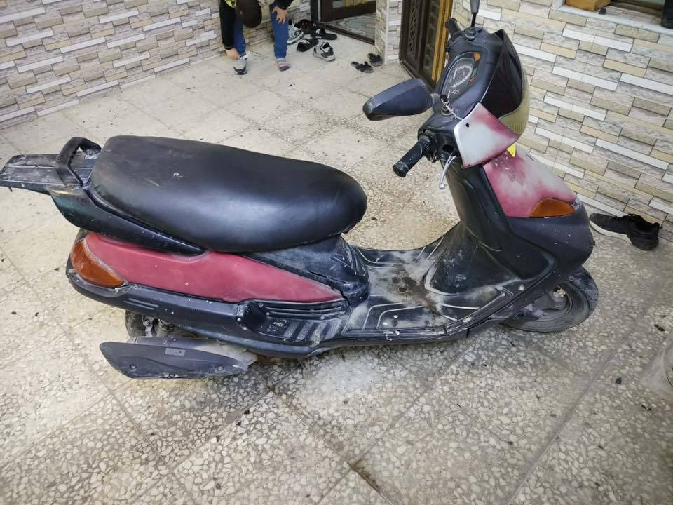 السلام عليكم
مكلف بلنشر 

فراشة للبيع مثل ما موضح بلصور مكانهه قرب جسر الدولعي 

سعرهه ٣٠٠ وبيهه مجال وهذا رقم صاحبهه

‭٠٧٧٠ ٢٥٥ ٢٧٣٧‬
