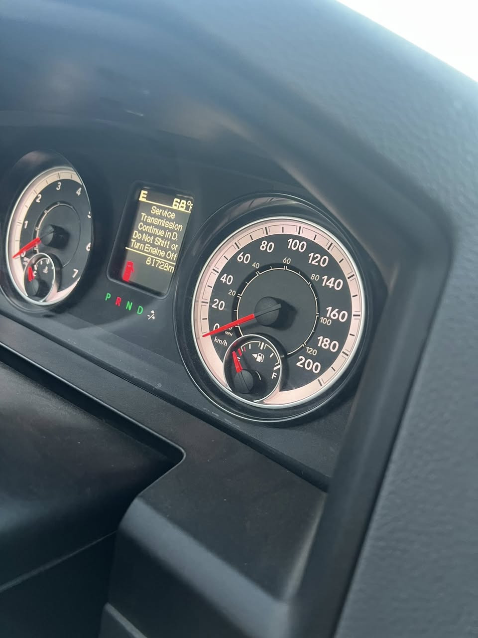 السلام عليكم ورحمة الله وبركاته اخواني الكرام! سياره رام للبيع موديل15/ 6 سلندر السعر 150 وبيه مجال مكاني بغدادالاتصال على هذا الرقم ***********
