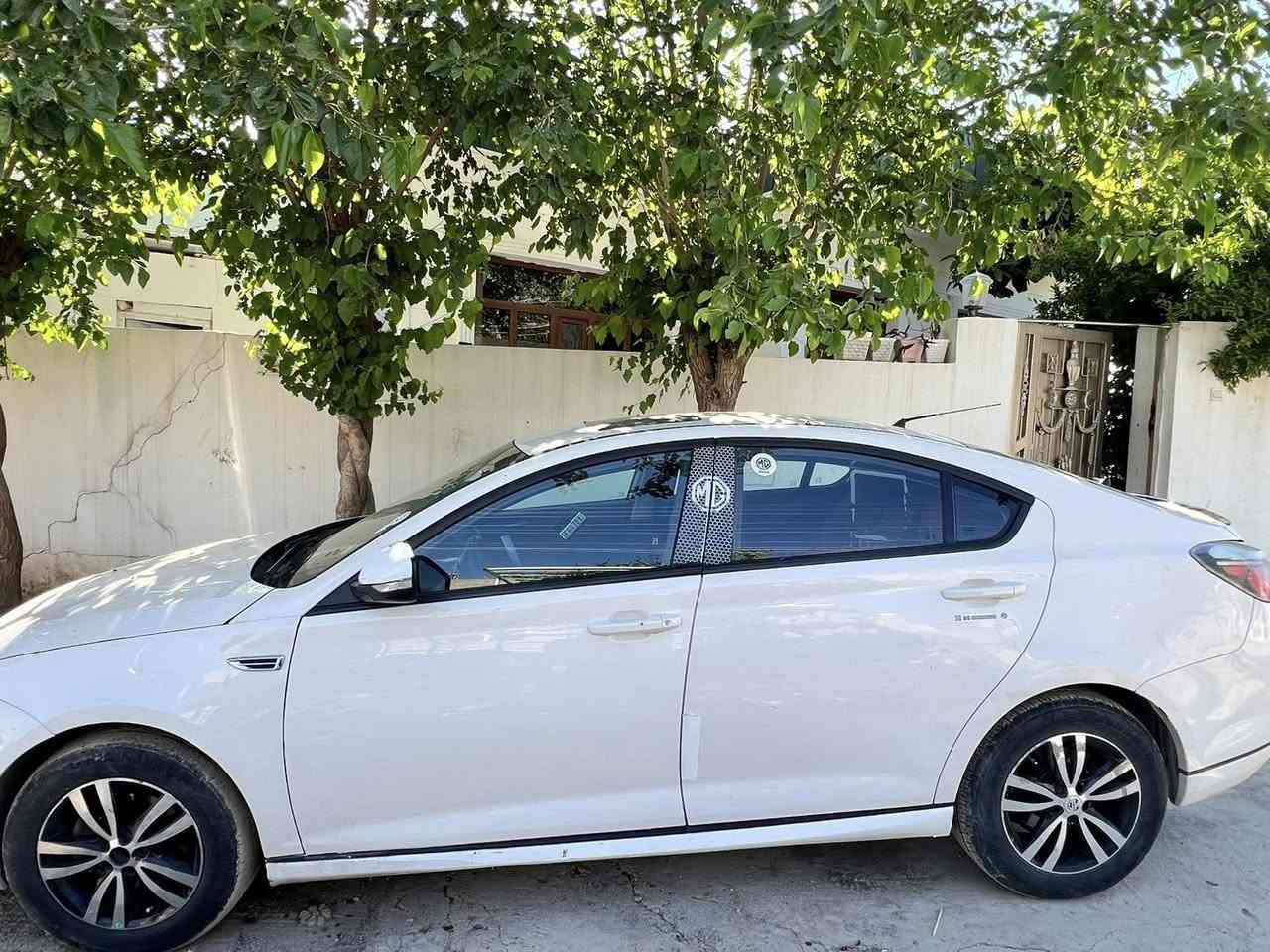 MG 6 2014
178000 ڕۆیشتوە 
فول مواسەفات 
مەکینە ١٨ تۆڕبۆ 
سەیارەکە دەرگاو چەمەلەقی ساردە 
گێڕو مەکینە بە شەرت 
تەحویلو غرامە بە شەرت
***********
