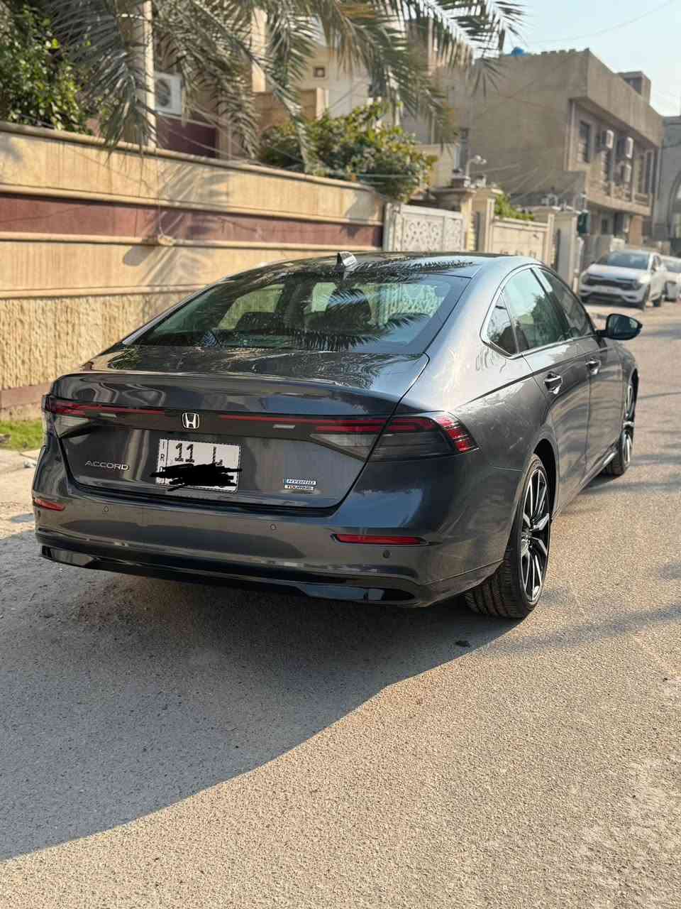 هوندا اكورد تورنك 2023 اعلى فئه بل هوندا فول للاخير مواصفاتها معروفه محاجه اذكرها ماشيه 35 الف كيلو متر فقط 

 الحادث مال مزاد جاملغ وباب طخه بسيطه ومن امريكه طلع بيها جاملغ وباب خفيفات يعني لا دواخل لا لغود كله سليم حادثها كلش خفيف وحلو ايرباكات مصلحه فقط

السياره مصلحه للاخير درجه اوله اي نقص مبيها صرفت عليها 30 ورقه كله اصلي شديت 

صور الحادث مال مزاد مرفقه 

للاستفسار ***********
