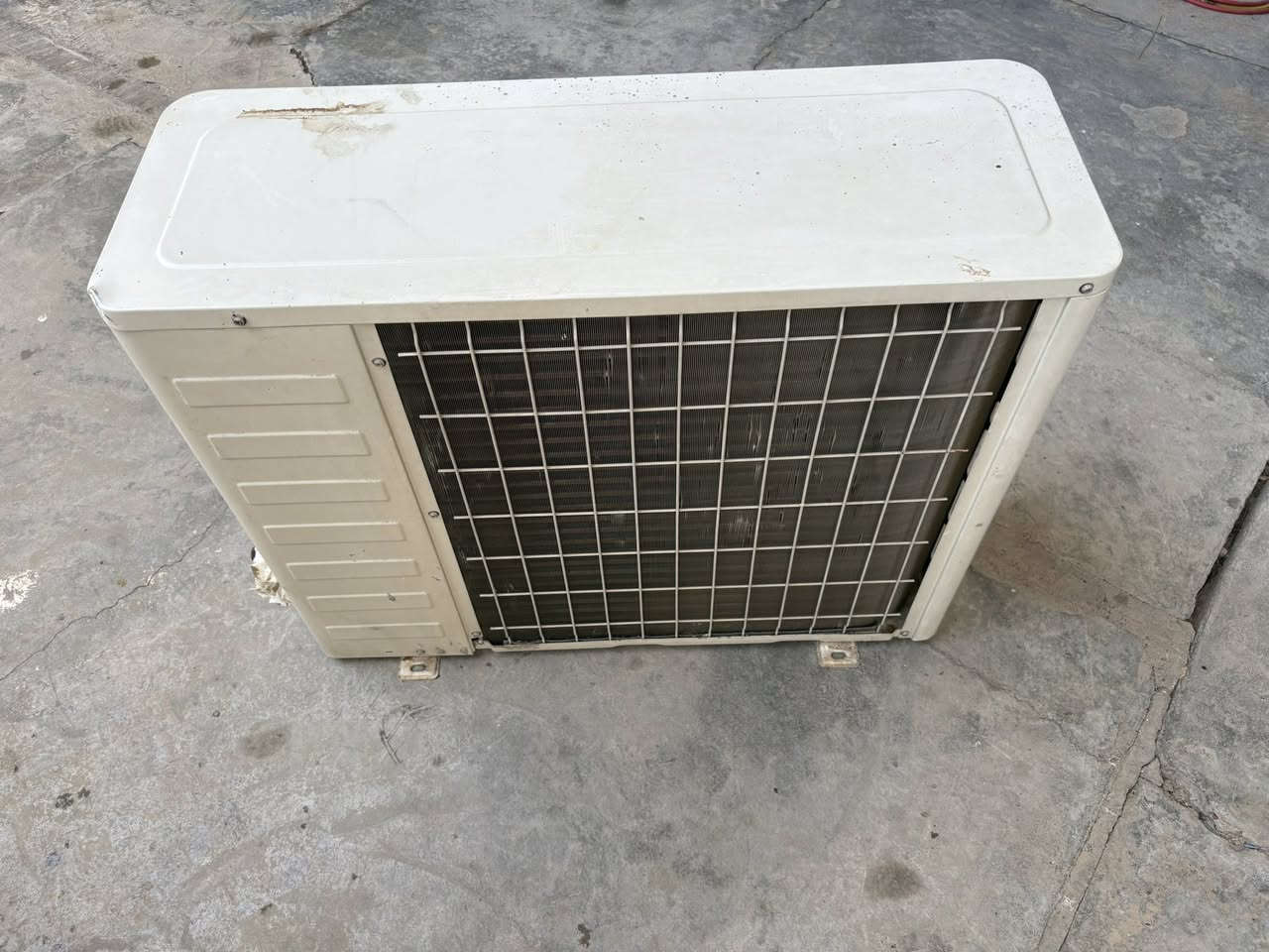 سلام عليكم
سبلت كنتوري أنڤنتي  ثنين ونص طن 
حاربارد سنكل 220 فولت 
BTU-23000
بلادي غازه محجوز   R-22 
نظيف جدا ظمان 10 أيام
السعر  ٥٠٠ الف
بغداد حي الجامعه
***********
