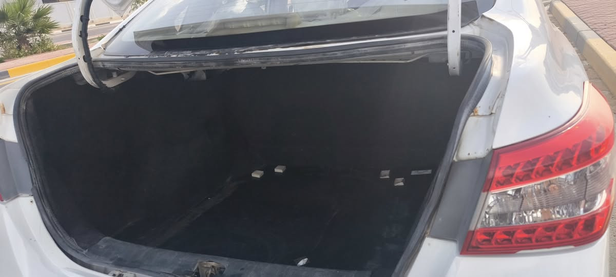 السلام عليكم 
#مكلف_بلنشر
ادوات ادوات 
نيسان سنترا موديل ١٦خليجي 
كصت جنطه لسياره جاهزه من كلشي كير مكينه حداده تبريد 
متومه طبق الاصل 
العنوان بصره 
***********بي واتساب هم
السعر ٤٢
 ترهم مراوس حسب القناعه
