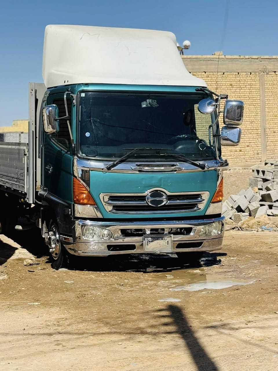 سلام عليكم هينو شيطان للبيع رقم الهاتف ***********
