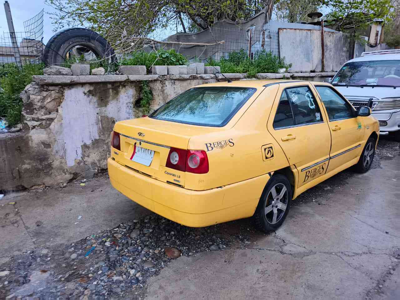 سلام وعليكم شري كوين موديل 2010   رقم بغداد شرعي  بل موصل عندي وكاله  سنويه صاقطه 2023 شرط التحويل مكينه بديت صرف قليل سعر 18 وبيها مجال  الستفسار عل ارقم ***********
