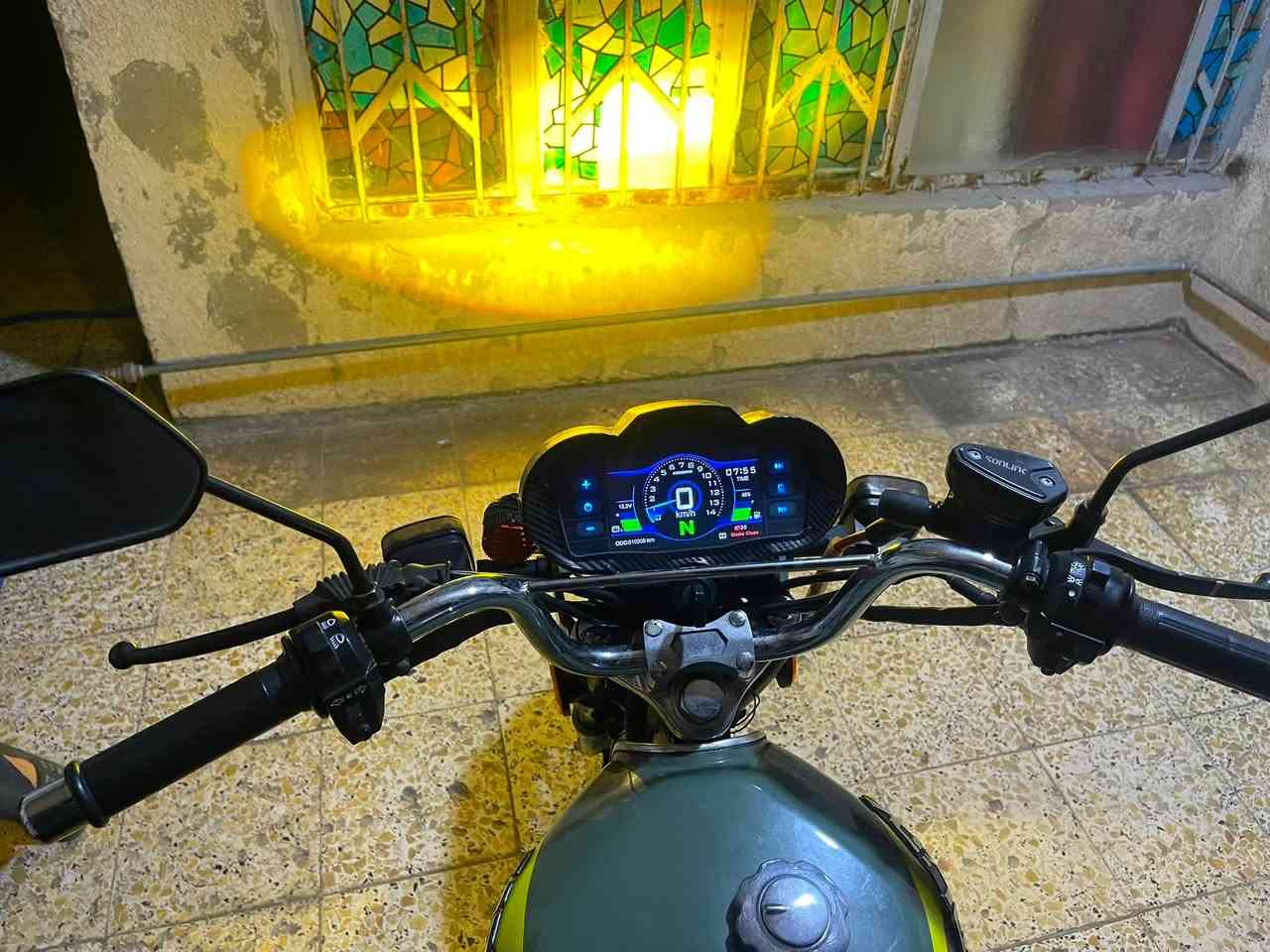سلام عليكم شباب دراجه ايراني سونلك 5 كير موديل25 نضافه 100/100 كدامكم مكفوله كفاله عامه من تاير للتاير جديده رايدها ب 800 وبيها مجال قليل مكاني بغداد ***********
