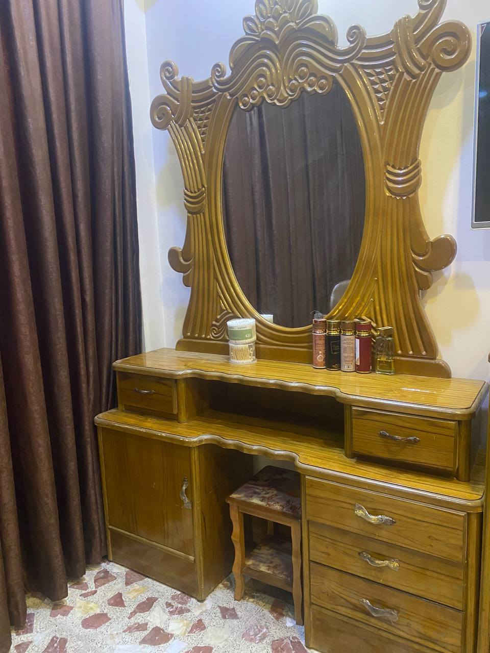 سلام عليكم
السعر مليون او ١٠٠ 
العنوان بغداد الصليخ 
للأستفسار ***********
