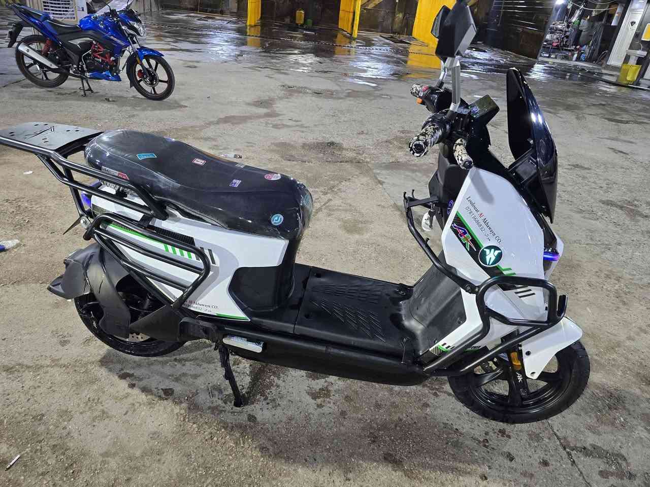 السلام عليكم
دراجة شحن موديل 25 🛵
استخدام اقل من سبوعين ✌️
شركة الاخوين من محمد مزهر 🤝
ام بي ثري بلوتوث 🎶
الانارة ال اي دي متغيرةة 💡
علمآ سعر الدراجة الجديدة مليون و 200 الف 💰
مكاني الشركة مقابيل مدينة العاب السندباد 📍
السعر  750 وبي مجال
للأتصال *********** 📞
