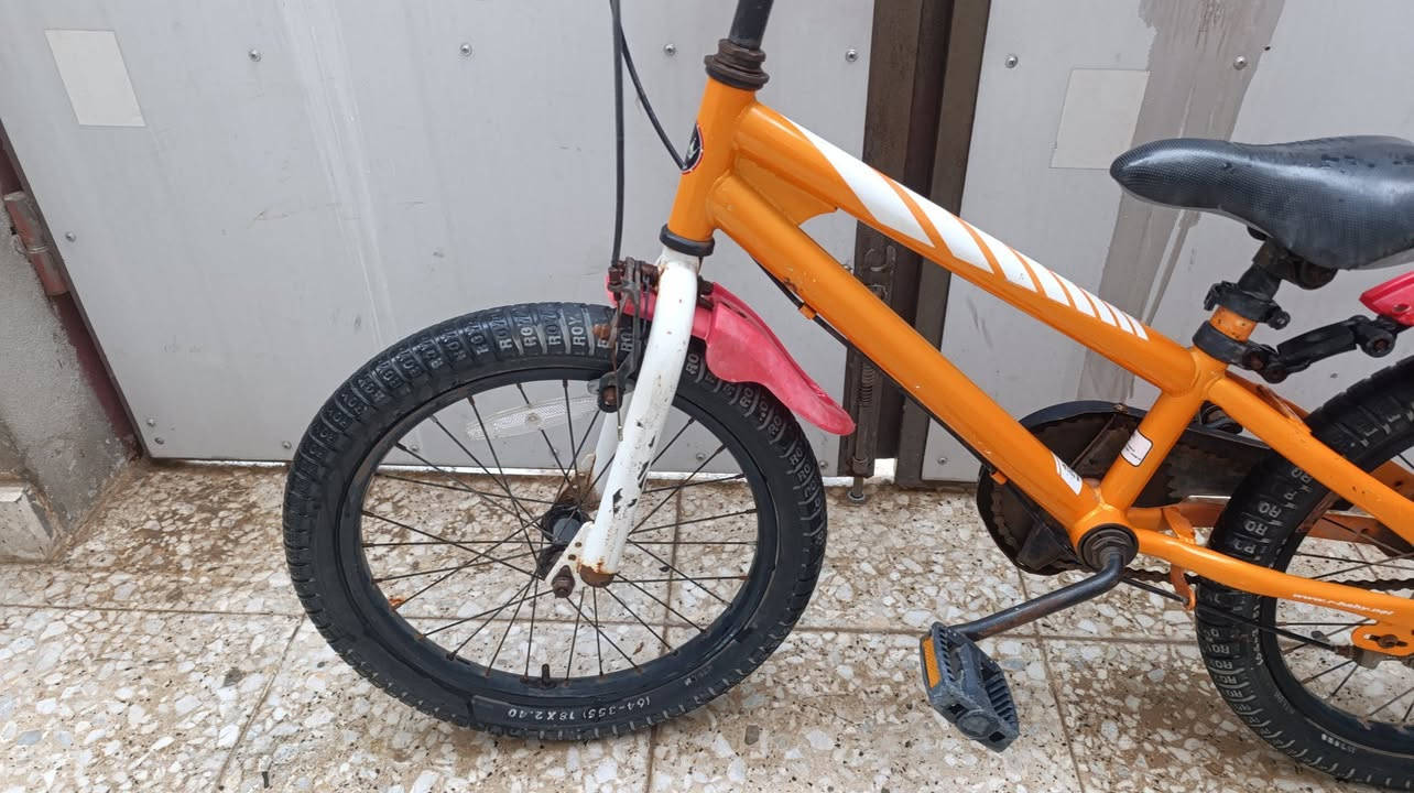 السلام عليكم ورحمة الله وبركاته
🚲 بايسكل حجم 16 نظيف جاهز للاستخدام 
*********** واتساب
