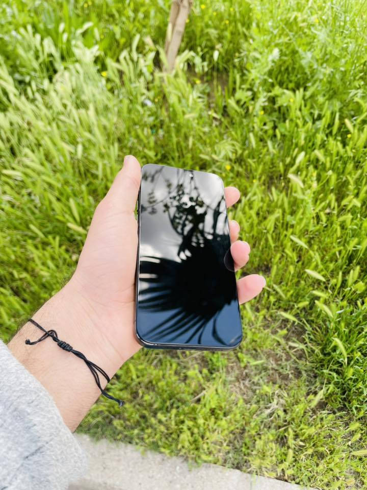 ايفون15برو ماكس جهاز لوك باكيت شاحنته مطالعه من باكيت جهاز كله بلادي فقط امبدل شاشه اصليه فول 256كيكه بطاريه87مشحون550مره غراض كامله ويا كفر 17برو ماكس تحوير للبيع فقط سعره780بي مجال قليل مكان كركوك***********
