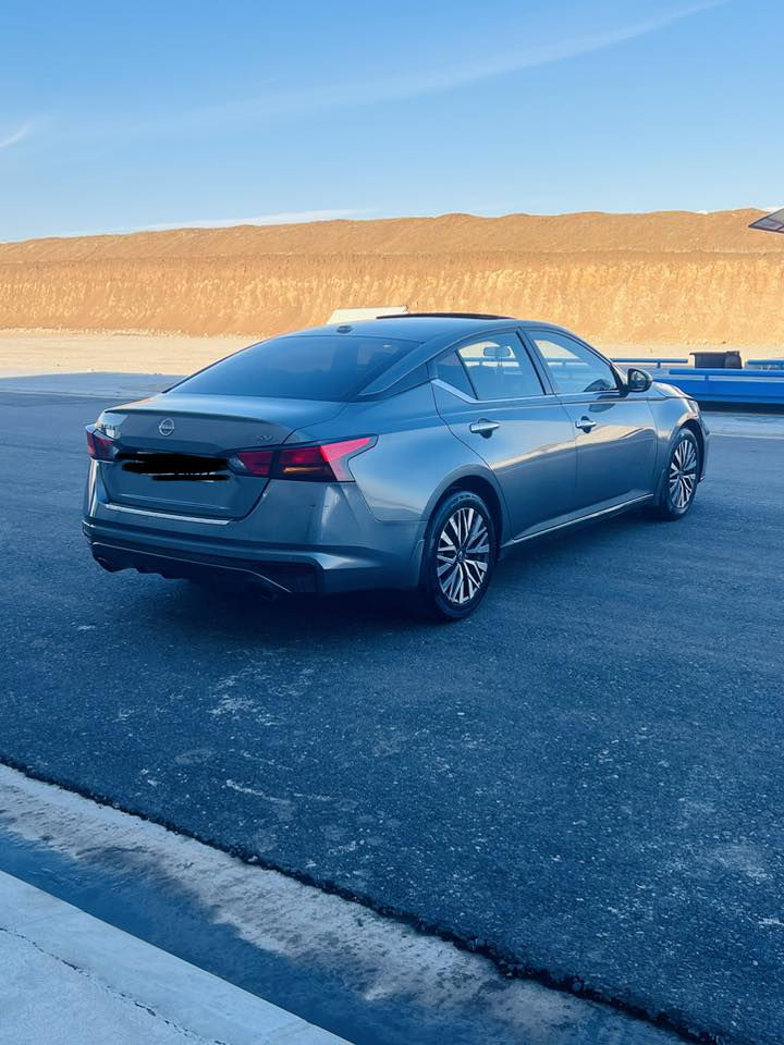 نیسان ئاڵتیما  2023  SV+تازە رەقەم كرایە رەقەم سەنەوی تا20231 نوێیە
 پڵەس‎فول مواصەفات
ئێرباگ هیچی نەتەقیوە
 شاشە گەورە صڵاید بەصمە شەغال
 کوشن کارەبا کوشن هیتەر برێک بەصمە
 ناو فۆرمیکا وایەر لێس چارج ڤۆلیۆم سوکان
 ئۆتۆ هۆڵد ڕاداری پێش و دووا
 ئاوێنە و ئۆتۆ ستۆپ دوو دەرگا بەصمە 
کامێرا و حاسە خەتی جادە و ….هتد
 سەیارەکە پارچەیەک بۆیاغە و پارچەیەک ئەمریکا یە
 سعر178

ژمارەی خاوەنەکەی 
***********
***********
واستئاب مووجوود
