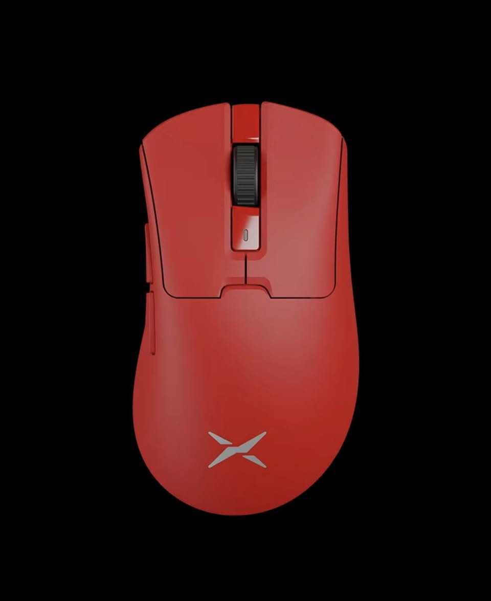 ماوس كيمنك ماركه ديلوكس PRO Delux M900، ماوس لاسلكية خفيفة الوزن مصممة بشكل مريح وتتميز بمواصفات قوية مقارنة بسعرها. 

وإليك أبرز مميزات إصدار M900 Pro
المواصفات التقنية (إصدار Pro)

1-المستشعر: PAW3395 عالي الدقة، يصل إلى 26,000 DPI.
معدل التحديث (Polling Rate): يدعم حتى 8000 هرتز لاسلكياً، مما يقلل التأخير إلى 0.125 مللي ثانية. 

2-الوزن: خفيف جداً، حوالي 63 جراماً فقط، مما يجعلها مثالية للألعاب السريعة.✈️

3-البطارية: سعة 400 مللي أمبير، تدوم حتى 65 ساعة (عند معدل تحديث⏳

مميزات إضافية🚨👊

4-قاعدة شحن مغناطيسية: تأتي مع قاعدة شحن RGB تعمل أيضاً كموسع لإشارة اللاسلكي. 

5-أزرار قابلة للبرمجة: تحتوي على 6 أزرار يمكن تخصيصها عبر البرنامج الخاص بشركة Delux.

نوع الاتصال: تدعم الاتصال السلكي عبر USB-C والاتصال اللاسلكي 2.4 جيجاهرتز. 

السعر 40000الف 🚨 متوفر توصيل جميع محافظات العراق .


**إذا كنت صاحب هذا الإعلان وتريد حذفه لأي سبب، رجاءا أرسل رسالة إلى الدعم الفني**