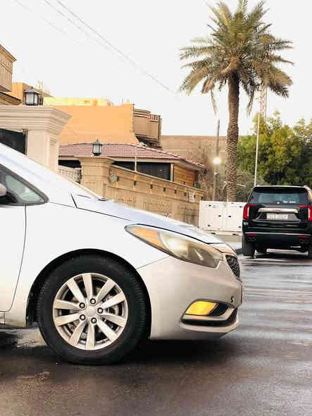 السلام عليكم 🫡
فورتي موديل 14
حادث امريكة فقط دعاميه بدون ايرباك
هنا بالعراق صبغ 3قطع ونص وبنيد مبدل والأصلي موجود 
مواصفات 
محرك 2000دوش 
ماشيه 135ميل
تحكمات ستيرن 
شاشه تاب
تخم تاير جديد 
باتري جديد 
السياره جديده معنى 
للاتصال ***********
اخوان السعر 97 وبيه مجال جدا بسيط  العنوان الامين الثانيه 
السياره بسمي
