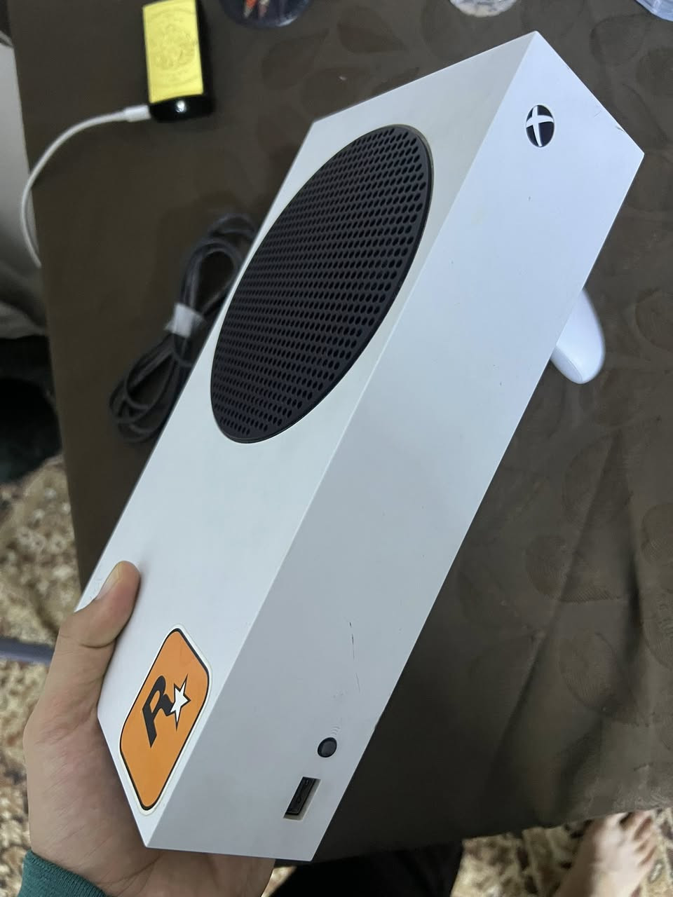 السلام عليكم
للبيع اكس بوكس سيرس اس
جهاز نضيف ومامفتوح ومابي اي مشكلة جهاز يخبل بكل معنى الكلمة🔥
ملحقات نفس الي بلصور بس الجهاز ويدة وكيبل HD و كيبل كهرباء
السعر ٣٢٥ الف
عنواني بغداد الشعب
للتواصل على الرقم فقط
***********
