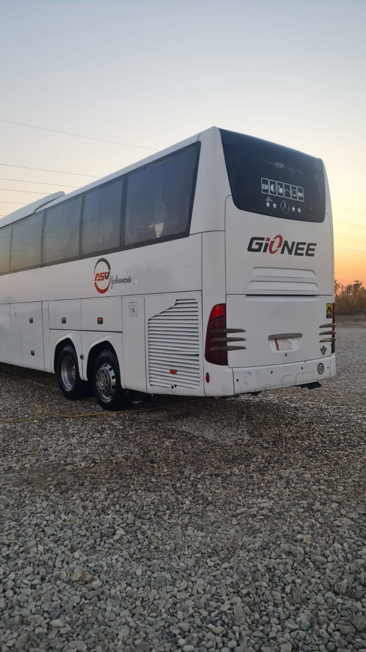 السلام عليكم
باص اترافيكو للبيع
موديل 2004 اصل 
رقم بصره اصولي تحويل ثاني يوم
عدد المقاعد 58 نفر 
تبريد ابلادي 6مراوح
مكينه 8 
كير عادي 6 نمر
العنوان كوت
***********
