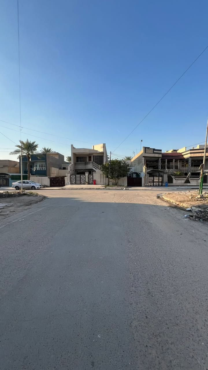 🔥 فرصة نادرة – قطعتين أرض للبيع | شارع فلسطين – محلة 510 🔥
📍 شارع الطارق – منطقة سكنية هادئة وشارع عريض

إذا تبحث عن موقع يسوى كل دينار وتريد تبني أو تستثمر بمكان مضمون،
هالفرصة ما تتعوّض.

🟩 القطعة الأولى
▪️ المساحة: 45 م²
▪️ الواجهة: 5 م
▪️ النزال: 9 م
✔️ مثالية لبناء دار سكن عصري
✔️ موقع ثابت، هادئ، بعيد عن الزحام

🟦 القطعة الثانية
▪️ المساحة: 40 م²
▪️ الواجهة: 4 م
▪️ النزال: 10 م
✔️ مناسبة للسكن أو الاستثمار
✔️ تخطيط ممتاز واستغلال كامل للمساحة

✨ ليش هذا العرض قوي؟
✔️ شارع فلسطين – طلب عالي وما يتعوّض
✔️ محلة 510 – سكن راقي وبيئة مستقرة
✔️ شارع عريض – قيمة مستقبلية أعلى
✔️ قطعتين متجاورتين (فرصة نادرة)

⚠️ العروض بهالمكان ما تبقى
⚠️ الجاد فقط يتواصل

📞 للاستفسار والمعاينة تواصل خاص
0790143126 - *********** 

#عقارات_بغداد
#عقارات_شارع_فلسطين
#شارع_فلسطين
#الطارق
#محلة_510
#اراضي_للبيع
#ارض_للبيع
#فرصة_نادرة
#استثمار_عقاري
#سكن_راقي
#عقار_بغداد
#بيع_اراضي
#عقارات
#عقارات_العراق
#عقارات_بغداد
#بيع_شراء
#بيع
#شراء
#استثمار
#استثمار_عقاري
#بيوت
#دور
#شقق
#اراضي
#فلل
#مشاريع 
#بغداد
#بغداد_اليوم
#بغداد_العاصمة
#سوق_العقار
#عقار_بغداد 
#بيوت_بغداد
#شقق_بغداد
#اراضي_بغداد 
#المنصور
#اليرموك
#زيونة
#الجادرية
#العامرية
#الغزالية
#الدورة
#الشعلة
#مدينة_الصدر
#الكاظمية
#الاعظمية
#الحرية
#الكرادة
#الزعفرانية
#بغداد_الجديدة
#حي_الجامعة
#حي_الخضراء
#بيت_للبيع
#شقة_للبيع
#ارض_للبيع
#بيت_للإيجار
#شقة_للإيجار
#عقار_للبيع
#عقار_للإيجار
#فرصة
#فرصة_ذهبية
