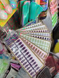 مستحضرات تجميل • أسعار مناسبة • كميره