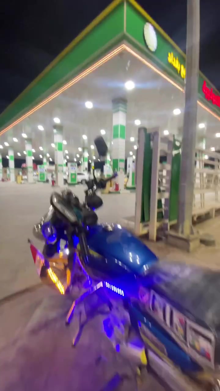 السلام عليكم دراجه سولينك ايراني 5كير  
200cc

الدراجه نضيفه ومابيها اي نقص 
ب٧٠٠ مكاني بغداد الحسينيه الراشديه 
***********
