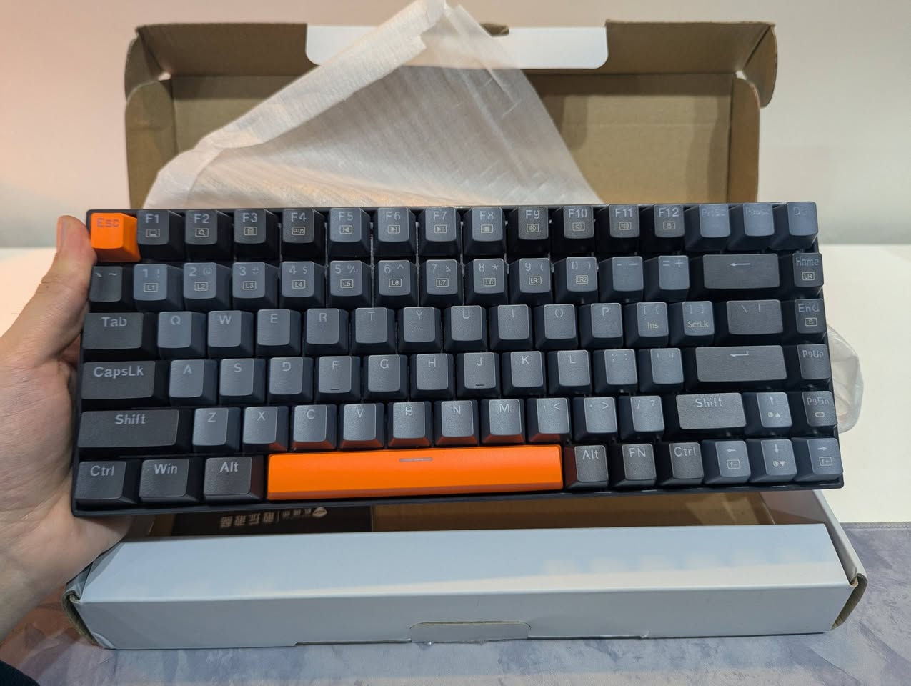 السلام عليكم 
متوفر كيبوردات للبيع ومبرد هوائي المكان كركوك توصيل متوفر 
كيبورد Ajazz ak820 السعر 30 الف جديد
كيبورد attak shrrk x68he السعر 40 الف 
كيبورد k500  جديد
المبرد الهوائي deep cool ak500s digtal wh السعر 40 الف بي شاشة عرض حراره جديد فقط كارتون مفتوح


**إذا كنت صاحب هذا الإعلان وتريد حذفه لأي سبب، رجاءا أرسل رسالة إلى الدعم الفني**