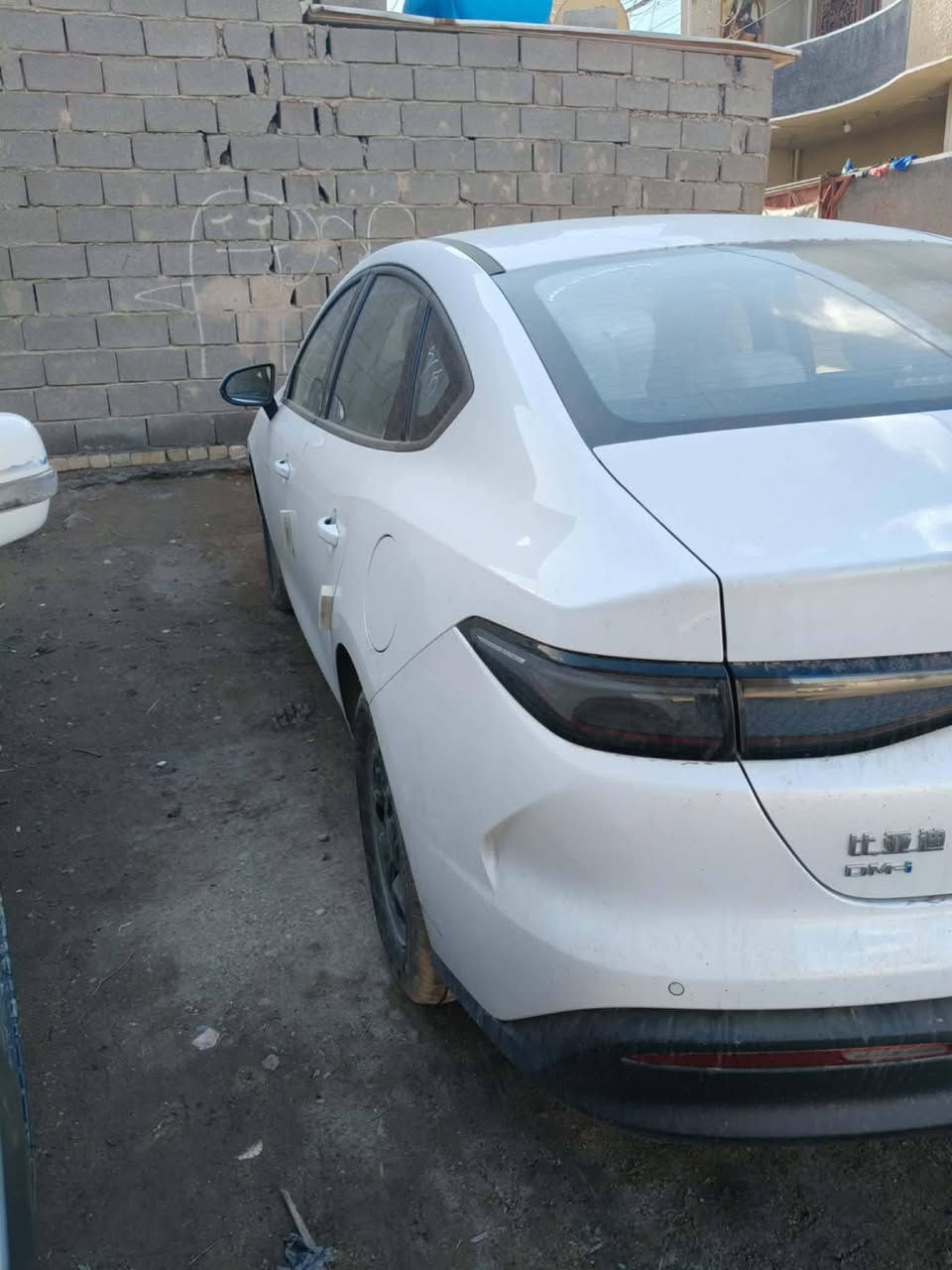 السلام عليكم حبايب cel5 2025 رقم بغداد مميز بسمي سياره كفاله عامه عدا رصعه مال حصوايه صغيرا شاحنه وياها داخل ابيض ماشيه ٧٥٠٠ كيلو سياره مدوشم الارضيه مالتها والصندوك
السعر مناسب جدا 
معرب الشاشه وكيبورد عربي برامج ويز بيها 
العنوان بغداد اتصال فقط ***********
