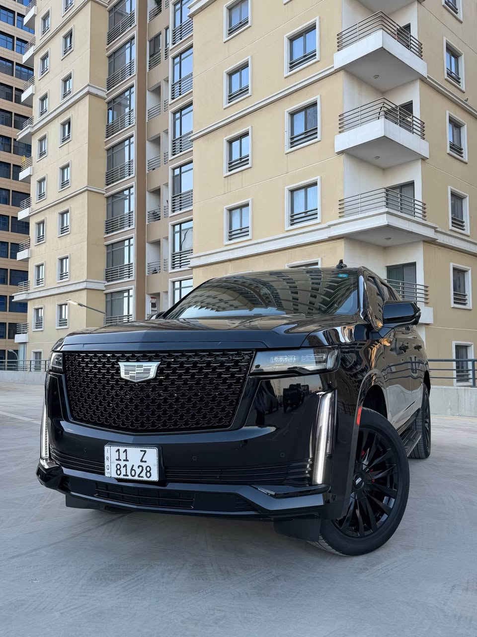 كاديلاك اسكاليد  2021 للبيع او مراوس لاندكروز vxr
وارد امريكي دخول جديد صار 5 اشهر بالعراق 

مكفولة  بجم كبس حادث باب ونص عكس سايق

مشي امريكا 72 الف حاليا 87 الف كيلو 

 حتى بانزين محسن شادله جهاز

گير محرك بشرط مامفتوح جديد مكفوله

المواصفات 

سماعة

تشغيل عن بعد  
 
اوتو بارك 

٣شاشه

‏‎5 كاميرات

‏‎5 بصمات

فور ويل

كشن رجاج 

داتا شو 

بانوراما 

لايت زنون عالي ناصي ٥ عدسات

‏‎4 شاشات بالدشبول والسقف والكشنات

تحكم بريك 

جنطه ذكيه جلاق

رادار تحديد مسار

رادار خلفي

رادار امامي 

رادار جانبي 

كشن تدفئة وتبريد سايق وراكب

كشنات خلفية تدفئة

مري شفط 

اشارة بداخل المراية

كشنات جلد 

كشنات خلفية منفصل VIP

علامة كاديلاك ضوئية بالدعامية الخلفية

الكشنات كهرباء 

ذاكرة ميموري ستيرن وكشن

قاصه 

ويل ٢٢ 

وبعد بيه مواصفات هواي سياره 

مكان سياره بغداد 

الاستفسار 
‭0775 044 4457‬ بغداد, العراق
