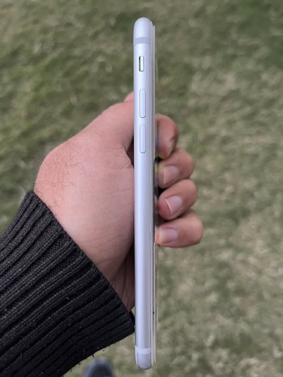 السلام عليكم

آيفون ٧
مبدل بطارية ٨١ 
نضيف جدا
السعر ٧٥
بغداد
***********
