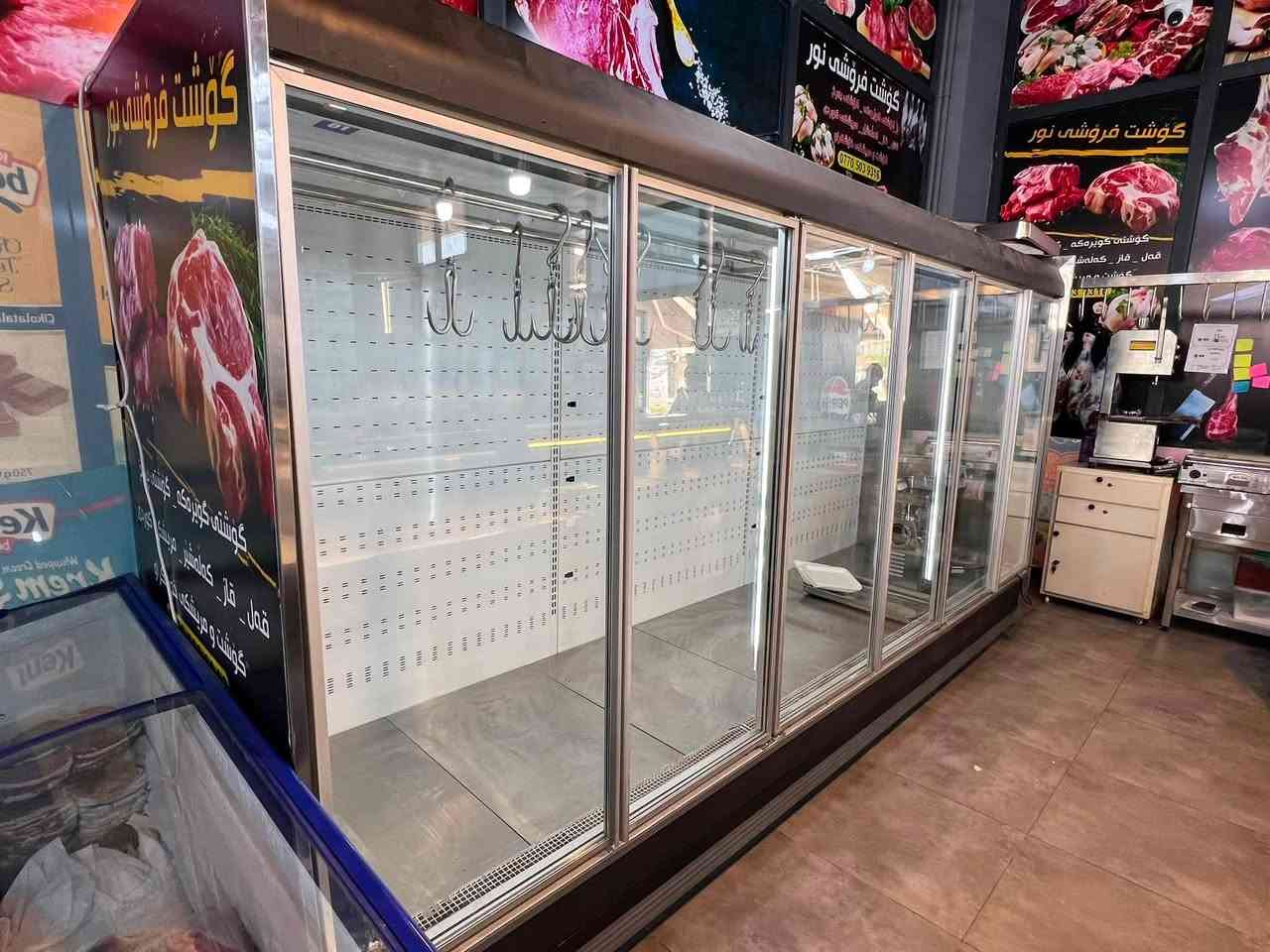 هذا البراد مااللحم ل بیع
***********
