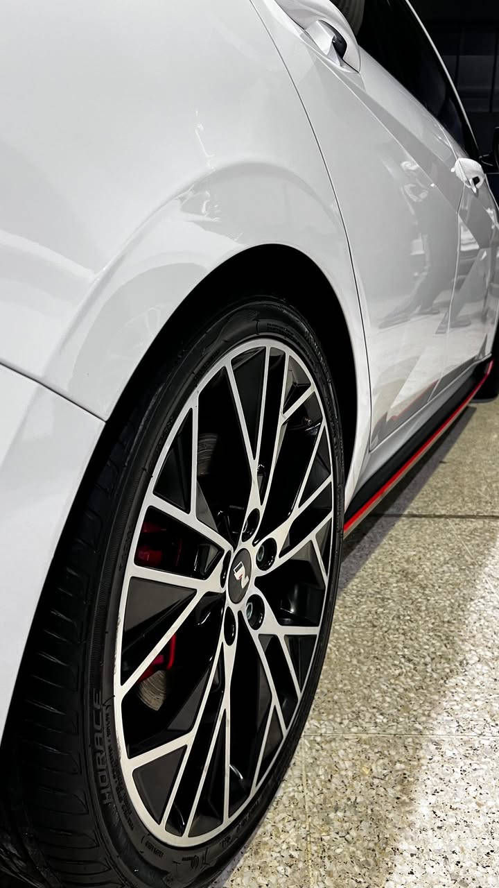 السلام وعليكم مروس او بيع. سيارتي بسمي و جديده مبيه اي نقص بوضع الشركه
كير اوتوماتيك دبل كلج 8 نمر (DCT)

 موديل : 2023

 المحرك : 2000 

 ماشية : 39 ألف كم 

كلين

العنوان : بغداد شارع فلسطين 

 للتواصل :  ***********
