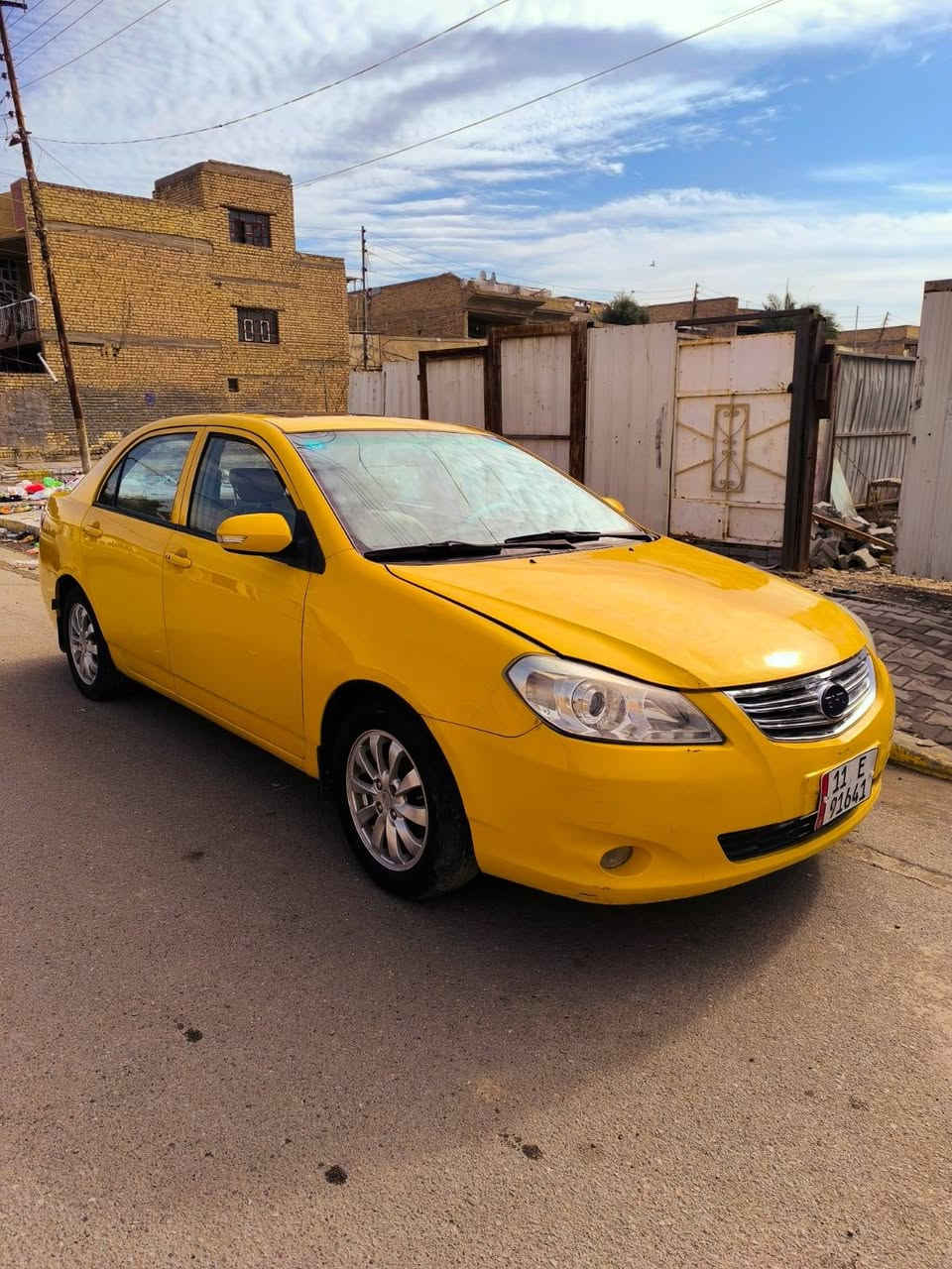 السلام عليكم بي وايدي 2013 كفالة عامة كير عادي مكينه وكير وصدر كله جديد رقم بغداد دولي بأسمي فقط طخة بال جاملغ الخلفي ومصحة ولباقي كفاله سعرها 52 غير متواجل عل فيس ***********
