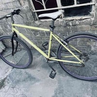 بايسكل C700 • حجم 28 • بريك ناقص