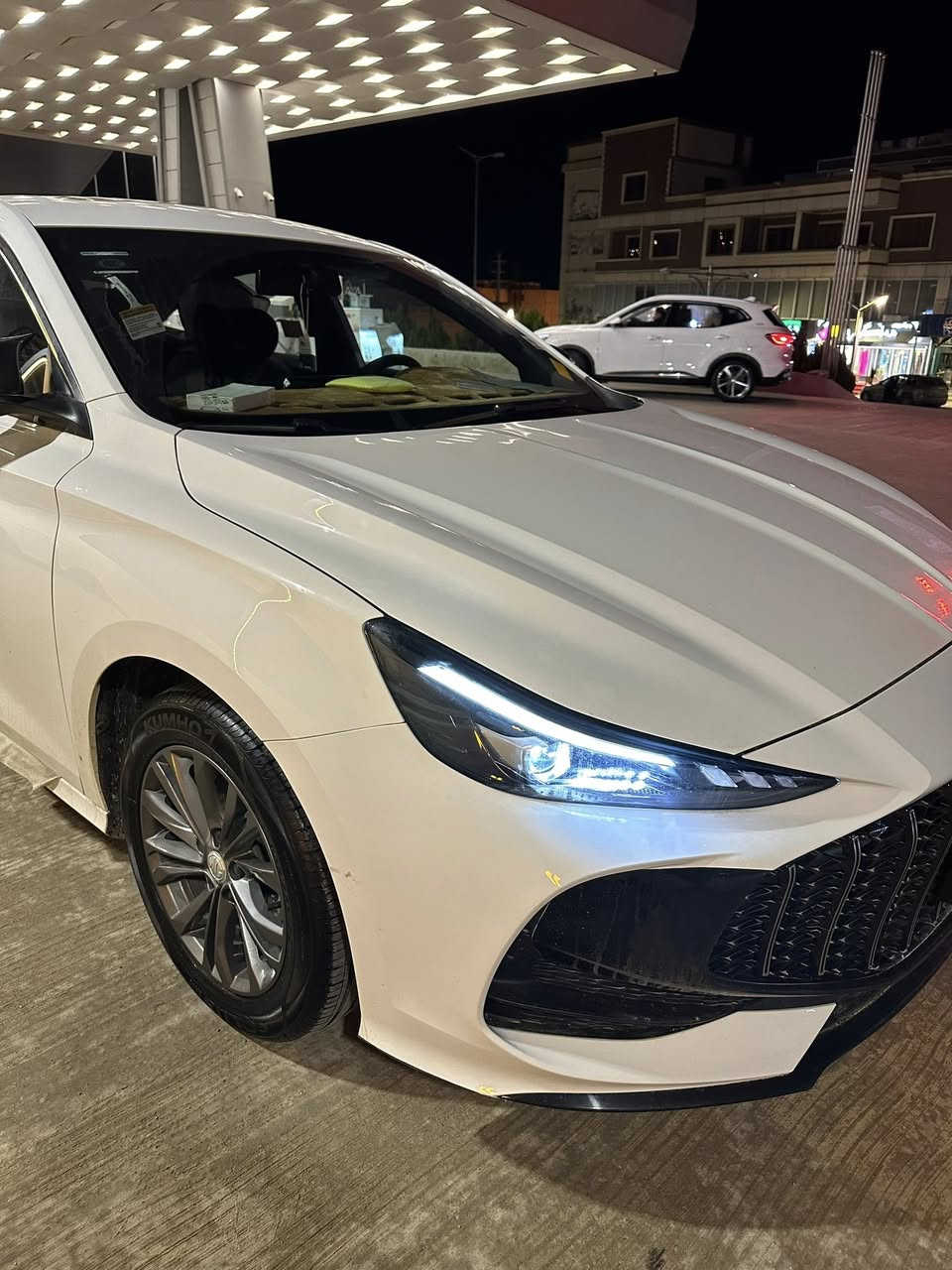 MG GT 2025 📦📦
٩٠٠٠کم ڕۆشتوە
هەموو گیانی بەشەرت 
بستێ ساردی هەیە بە درگای دواوەی سەکن 
شاشە ئەکتیڤ، و بۆیاخ تەنک
***********
