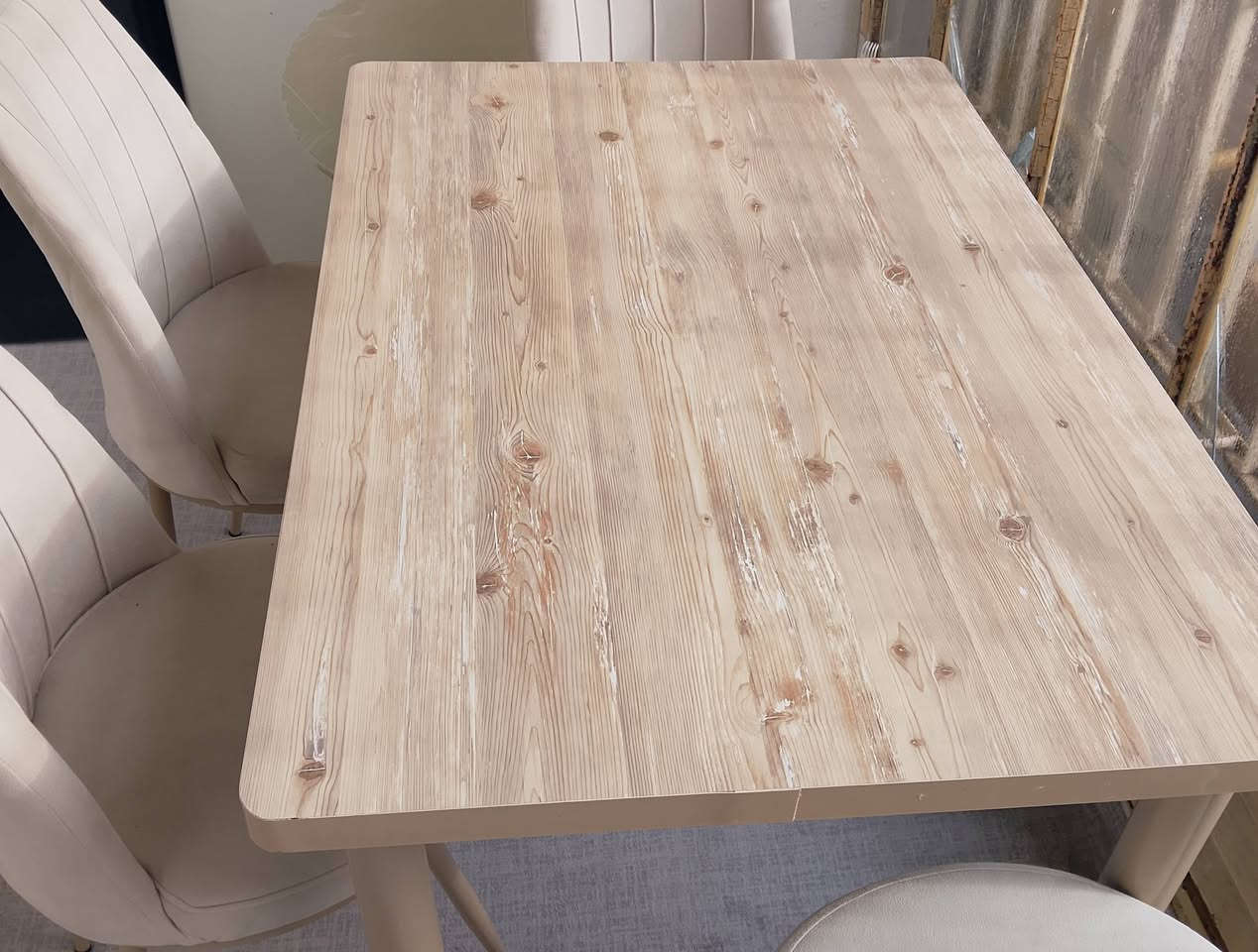 مێزی نان خواردن پاکو جوان بۆفرۆشتن بە110هەزارو مەعمەلە سلێمانی***********
