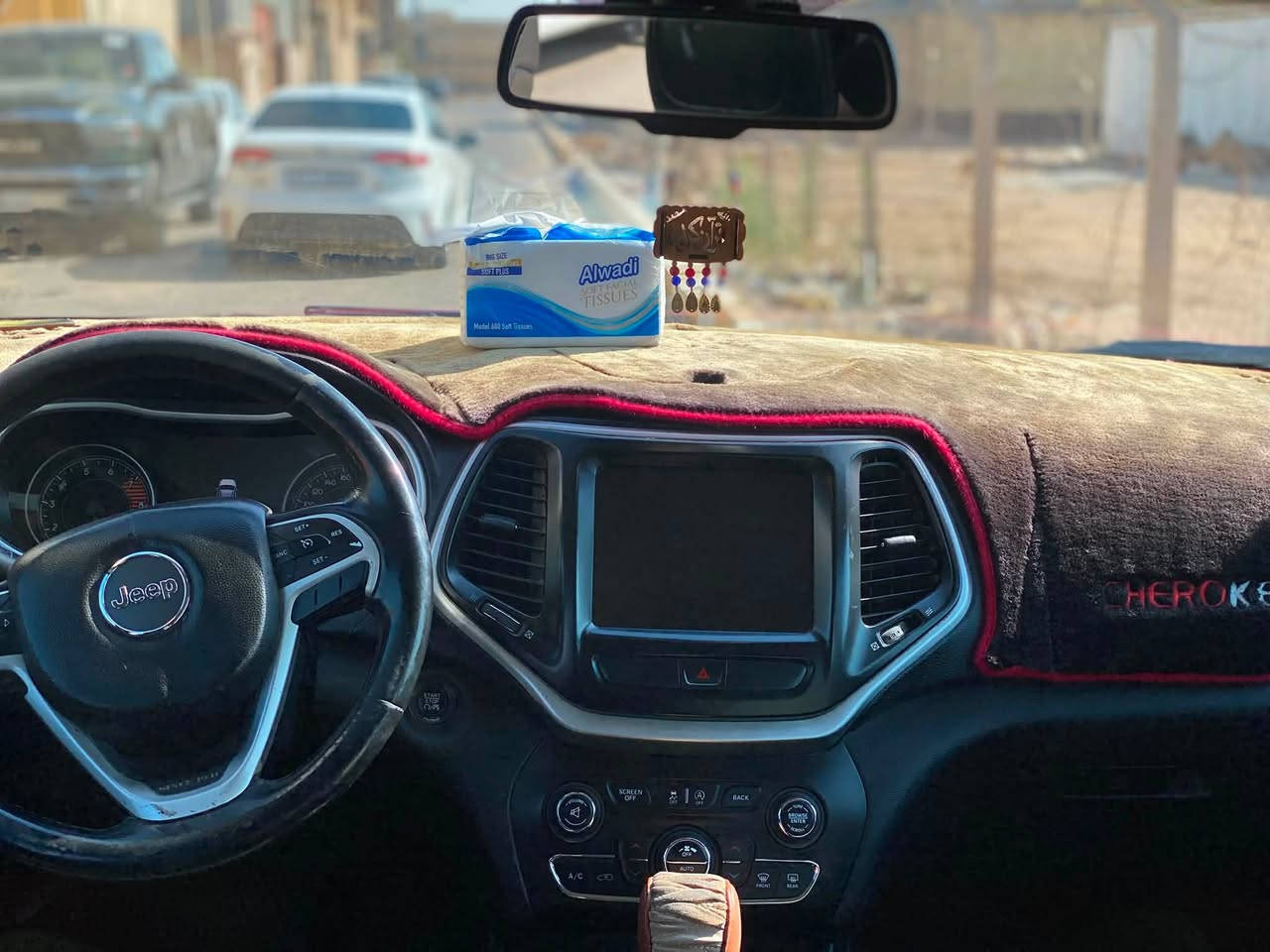 جيب بزون
للبيع اعلى فئة  ترايل هوك فول مواصفات موديل ٢٠١٦ رقم ذي قار تحويل مباشر

لون مشمشي ضررها تبديل بنيد 

مكينة ستة سلندر ٣٣٠٠

المواصفات :

بنروما - تبريد قطعتين-  اشاير بالمري - تدفئة تبريد بالكشنات - تدفئة بالستيرن - داخل جلد - كامرا خلفية  و الكثير من المواصفات الاخرى

للتواصل على الرقم*********** واتساب 

السعر :  ١٢٧  وببيها مجال 

وبالخير على الياخذها
