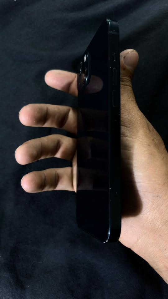 السلام عليكم 
جهاز ايفون 13
كلشي ما مبدل بي بس البطارية اصلية 
الشاشه ما مضروبه هاي لزكة
ذاكرته ٢٥٦
تفحصه قبل ما تاخذه جهاز حيل زين
سعرة ٣٧٥ وبي مجال هذا رقمي*********** مكاني الشعب

