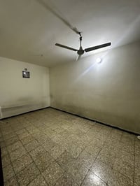 السيدية • شقة طابق اول • ٣غرف