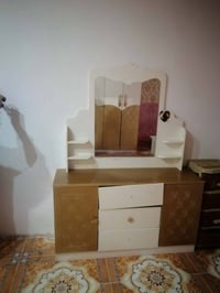 غرفة نوم • تركي • ٨ باب