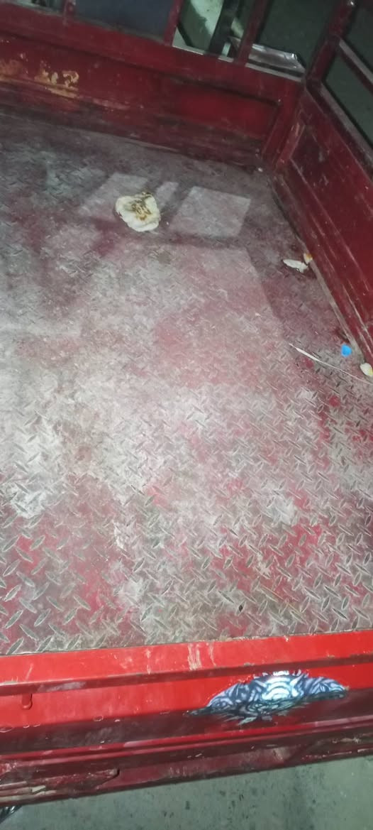 سلام عليكم ستوته ديوان لا خياس ولا لحيم كامله عوزها بس جوزه مال سويج ستوته جاهزه موديل٢٠١٦اوراق مكان بغداد فلكت حي السعر ٧٥٠وبيها مجال ***********متواجد وساب وعل شريحه
