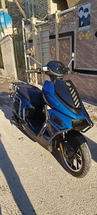 للبيع دراجه شحن f16 مديل 2025   عدد البطاريات 6 ملف 2000 سرعه بالعداد ...