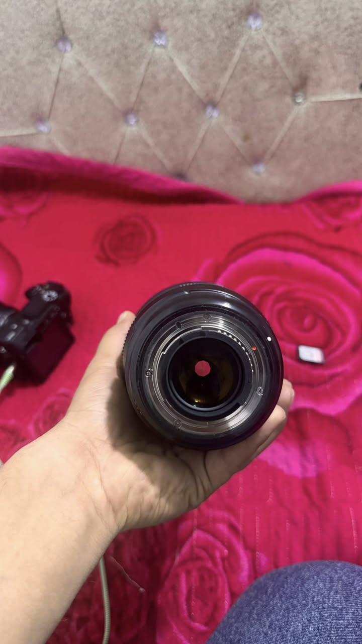 عدسة 85 فتحة1.4 ل نيكون 

للمراسلة وتساب فقط 
***********

