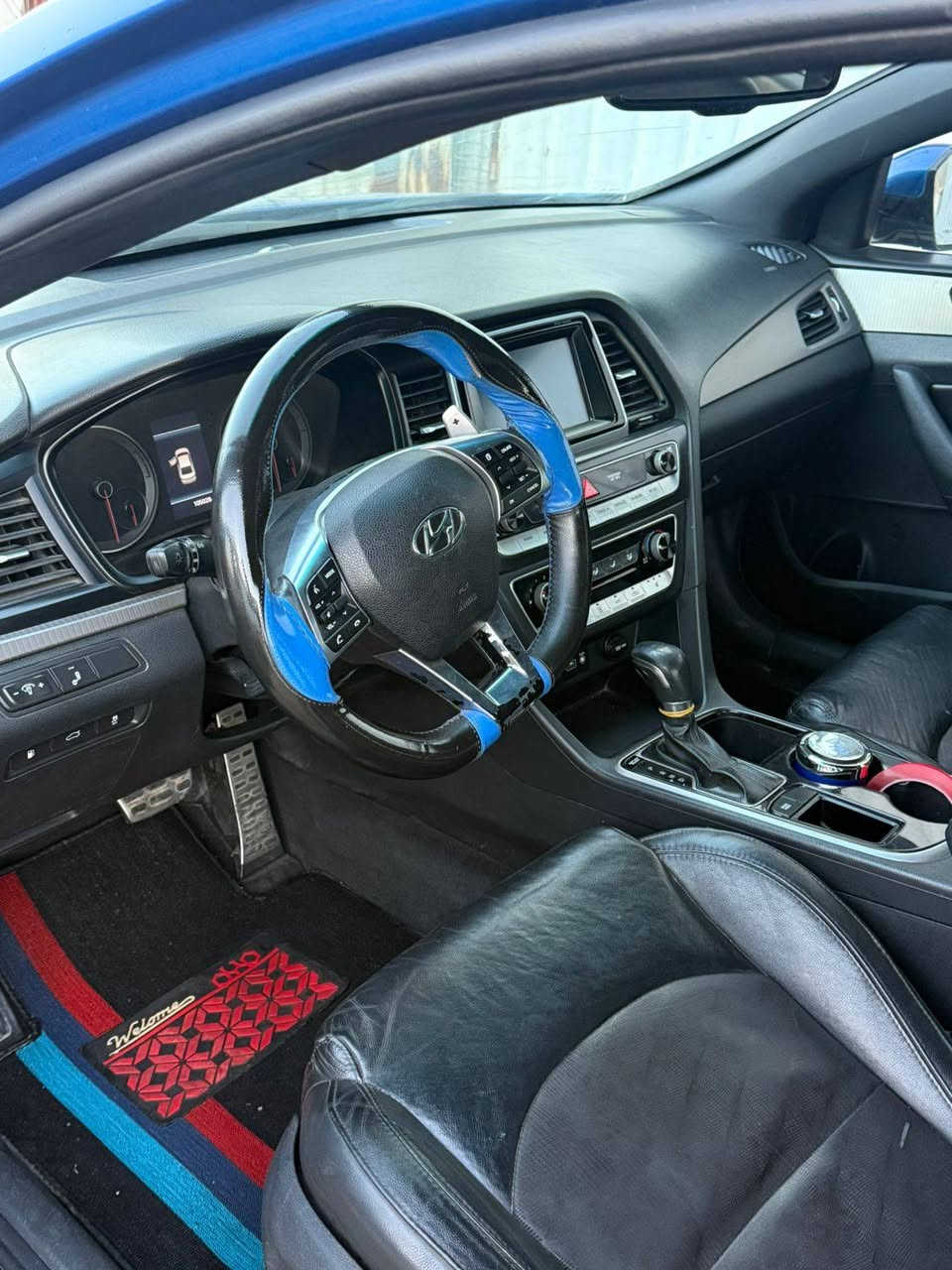 سوناتا موديل 2018
فول مواصفات 
وارد امريكي ضرر موضح بلمنشور 
بيهة قطع صبغ 
رقم بغداد بسمي 
السعر 110وبيهة مجال 
***********
