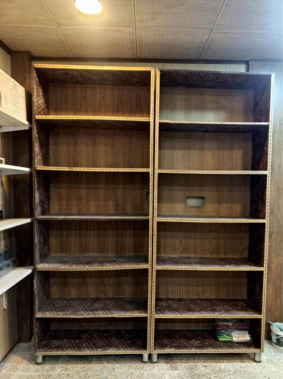 للبيع فاترينات مستعمله الاتصال *********** وتساب العماره حي الحسين الجديد مقابيل السوك الاخضر شارع ابو شاكر عمارة, ميسان
