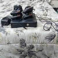 اكس بوكس 360 جهاز كامل مكمل بدون اي نقوصات مع كامل الملحقات وبي عدة ال...
