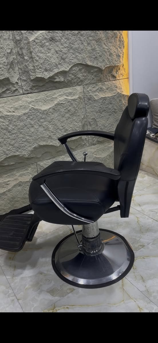 كرسي حلاقه للبيع
***********
